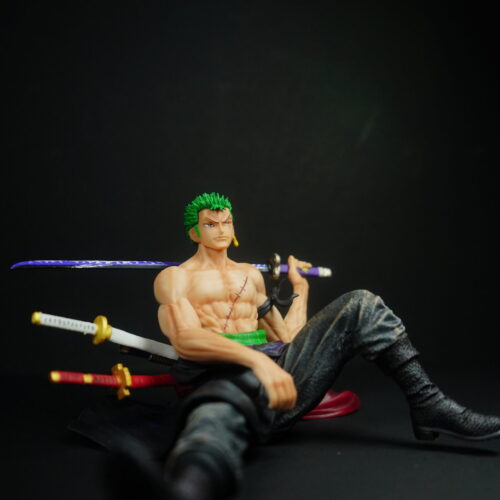 Roronoa Zoro "Relaxed Swordsman" Edition (14 CM)